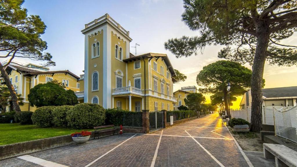 Residence Villa Marina Градо Екстериор снимка