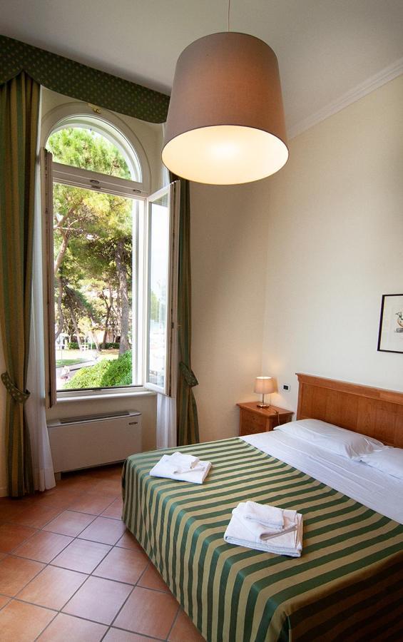 Residence Villa Marina Градо Екстериор снимка