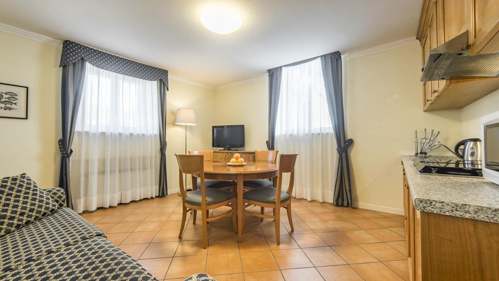 Residence Villa Marina Градо Екстериор снимка