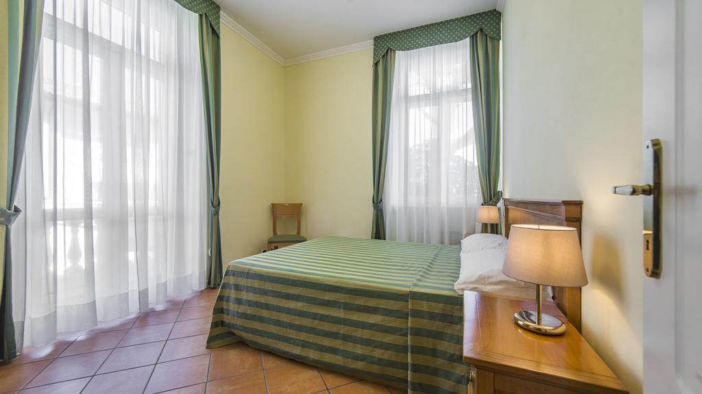 Residence Villa Marina Градо Екстериор снимка